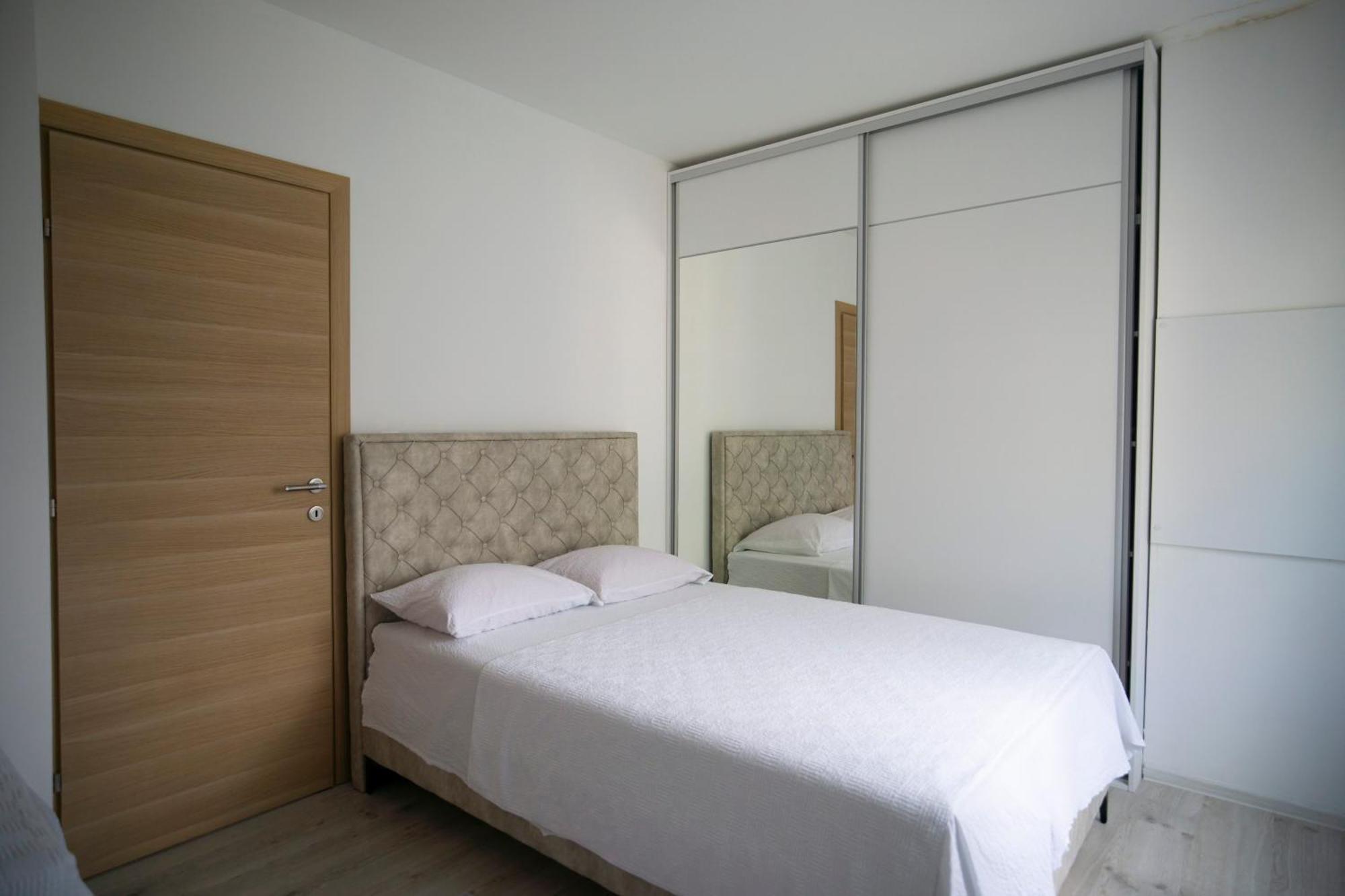 Luxury Apartments Milicevic Требинье Экстерьер фото